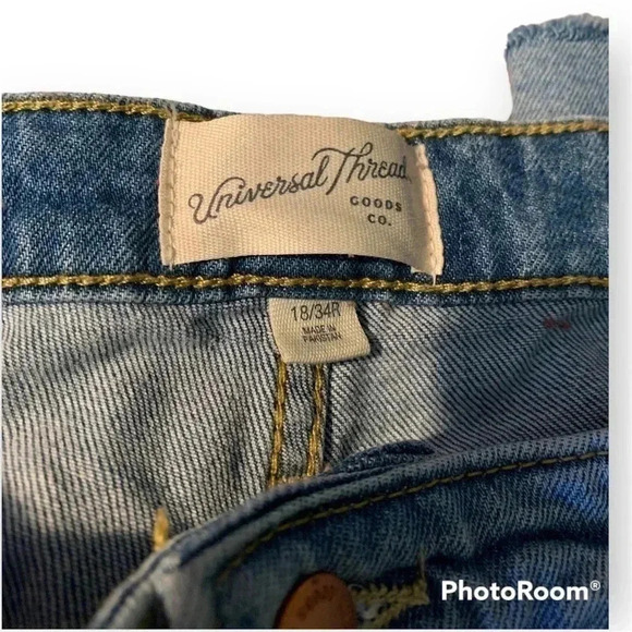 Universal Thread Womens light Blue Jeans Size 18/34 regular - Picture 3 of 5